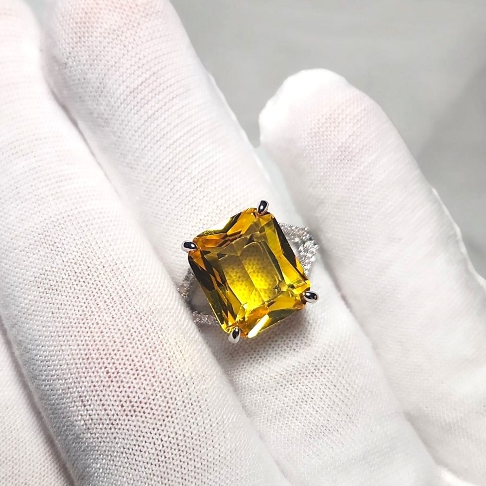 Pineapple Yellow Cocktail Ring - Picture 4 of 5
